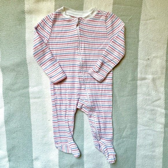 3/$10 Sale 0-3 month Baby Footie Pajamas - Picture 1 of 3